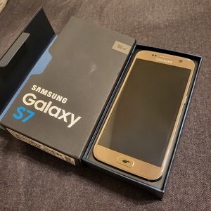 Samsung Galaxy S7 phone